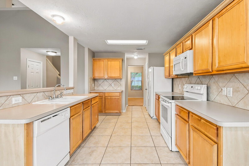 1,890/Mo, 6619 Rockwall Trail Dr Humble, TX 77346 Kitchen View