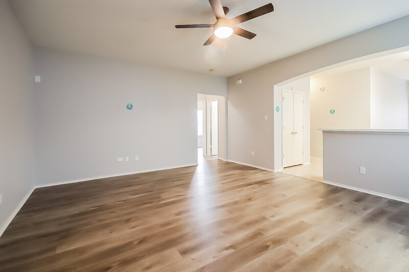 2,780/Mo, 8719 Sunset Pond Dr Tomball, TX 77375 Living Room View