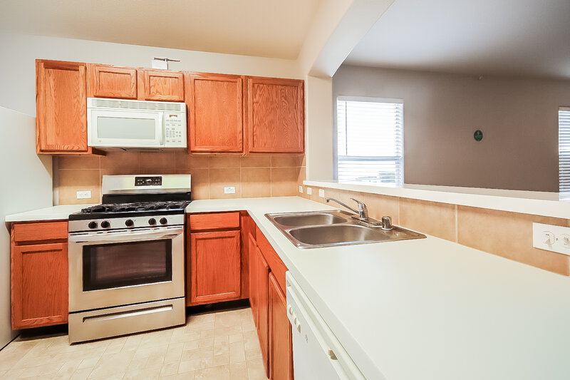 2,780/Mo, 8719 Sunset Pond Dr Tomball, TX 77375 Kitchen View