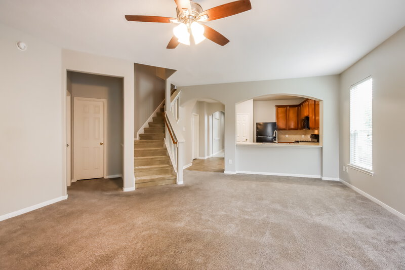 2,010/Mo, 21131 Field House Ct Humble, TX 77338 Living Room View 2