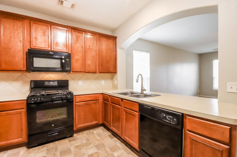 2,010/Mo, 21131 Field House Ct Humble, TX 77338 Kitchen View 2