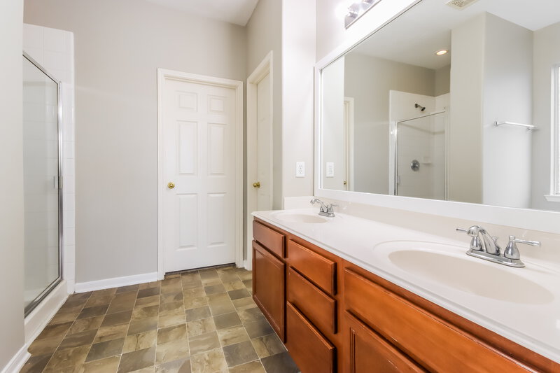 2,010/Mo, 21131 Field House Ct Humble, TX 77338 Main Bathroom View