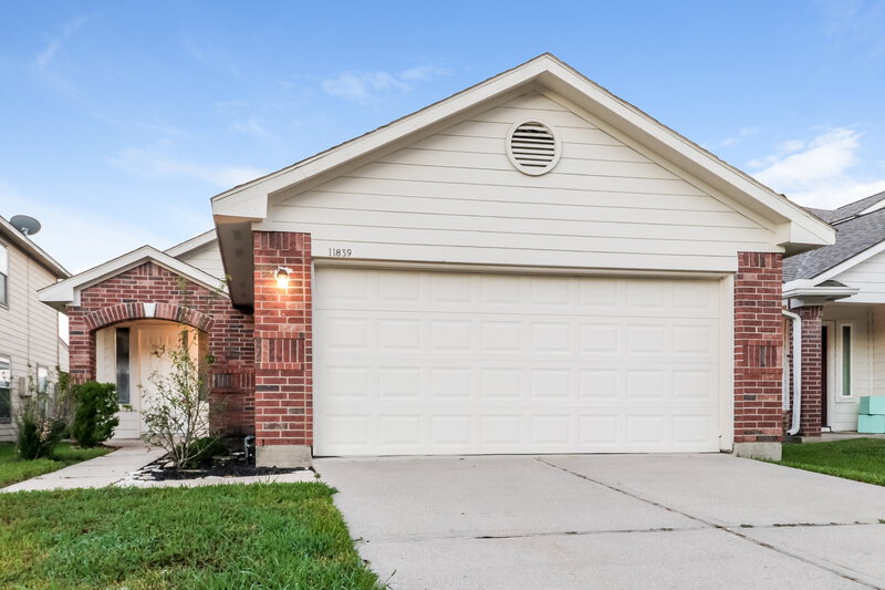 1,755/Mo, 11839 Rolling Stream Dr Tomball, TX 77375 External View