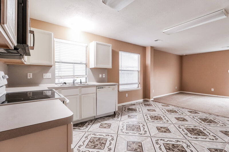 1,755/Mo, 11839 Rolling Stream Dr Tomball, TX 77375 Kitchen View 2