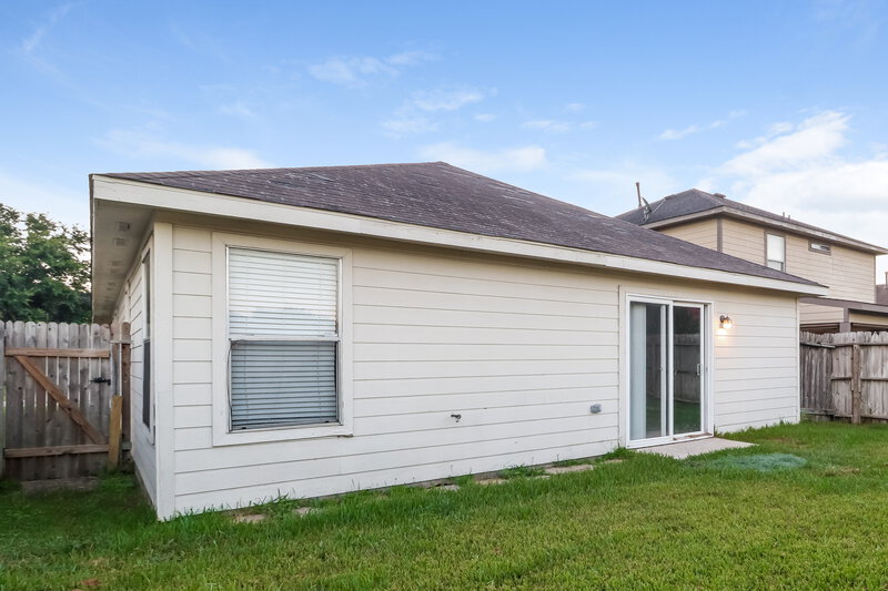 1,755/Mo, 11839 Rolling Stream Dr Tomball, TX 77375 Rear View