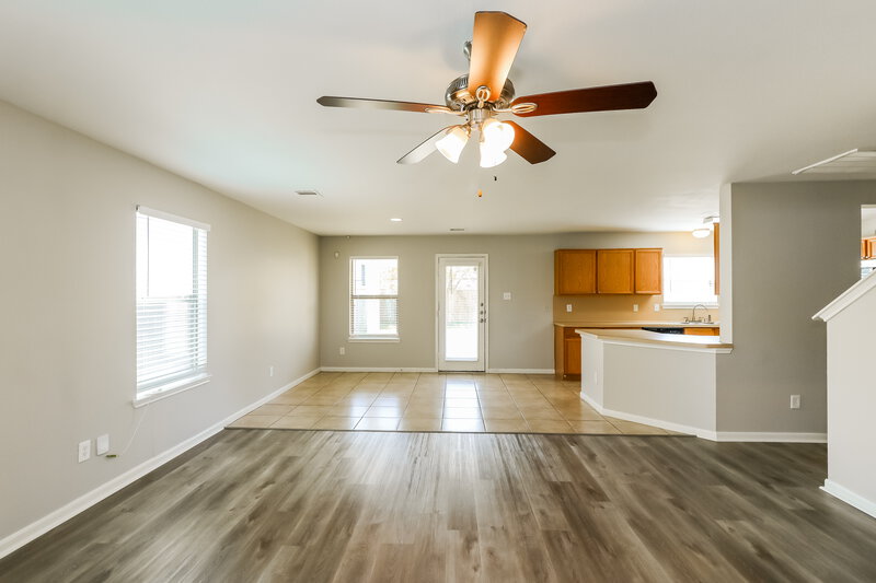 1,710/Mo, 7627 Cypress Edge Dr Cypress, TX 77433 Living Room View 2