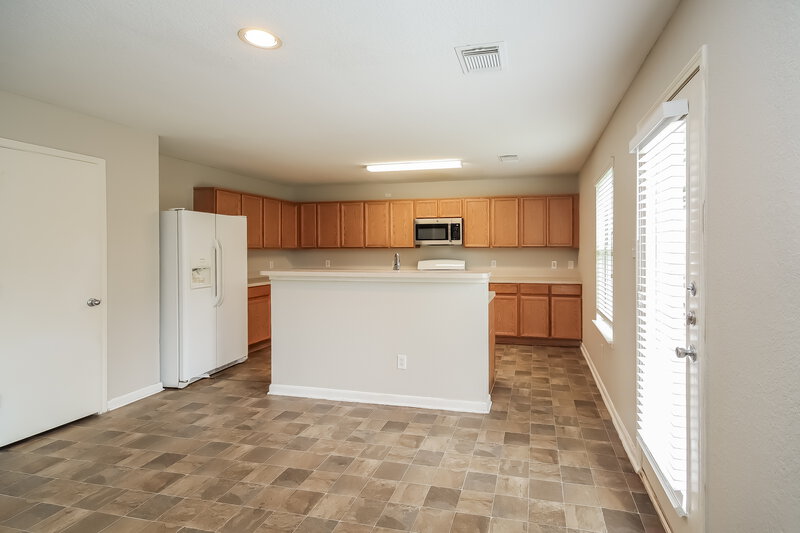 2,280/Mo, 15523 Bartlett Pear Ct Houston, TX 77049 Kitchen View