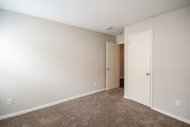 2,280/Mo, 15523 Bartlett Pear Ct Houston, TX 77049 Bedroom View 2