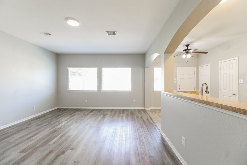 1,865/Mo, 11823 Princess Garden Way Houston, TX 77047 Living Room View 2