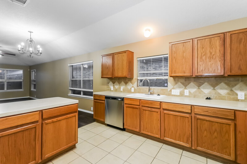1,865/Mo, 5807 Baldwin Elm St Richmond, TX 77407 Kitchen View 2