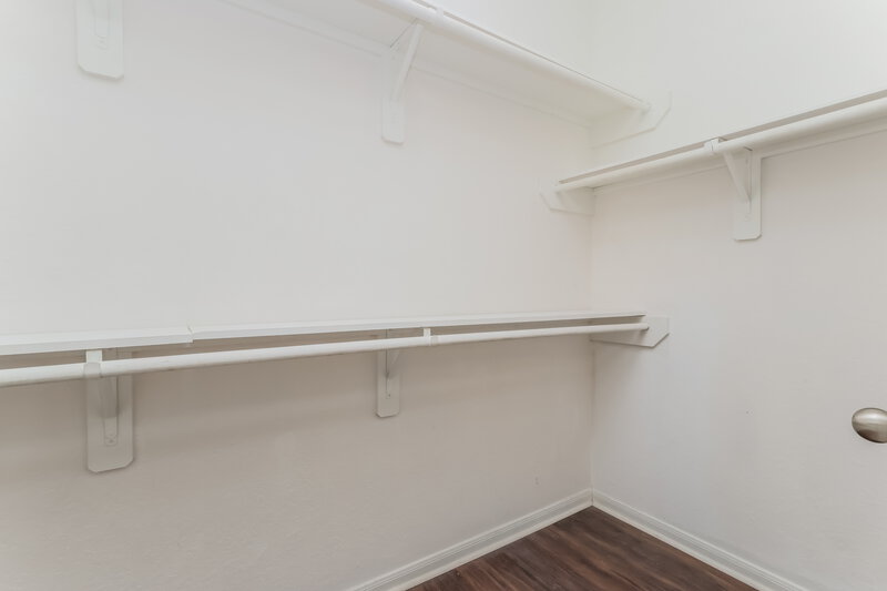2,050/Mo, 17914 Seco Creek Ln Humble, TX 77396 Walk In Closet View