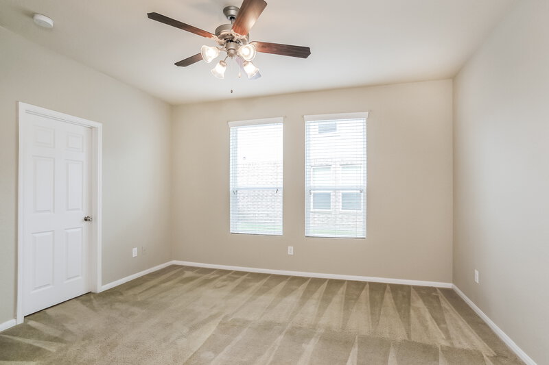 2,000/Mo, 18031 Seco Creek Ln Humble, TX 77396 Main Bedroom View