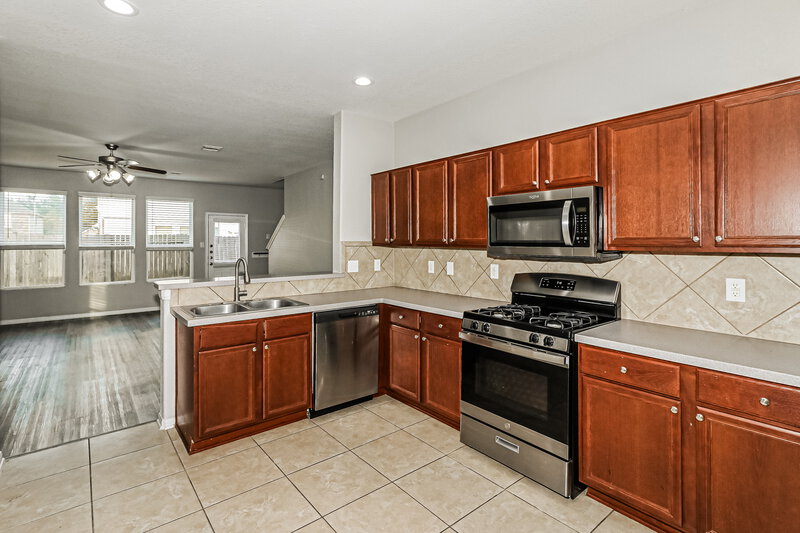 2,155/Mo, 17818 Aveleigh Ln Humble, TX 77396 Kitchen View