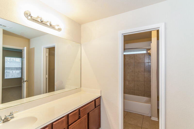 1,780/Mo, 10418 Fire Sage Dr Humble, TX 77396 Bathroomlarge View