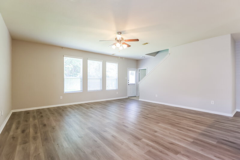 2,355/Mo, 10438 Fire Sage Dr Humble, TX 77396 Living Room View