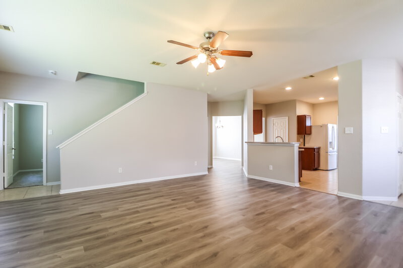 2,355/Mo, 10438 Fire Sage Dr Humble, TX 77396 Living Room View 2