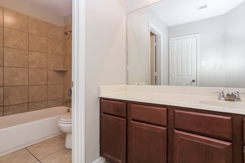 2,560/Mo, 17811 Prescott Green Cir Humble, TX 77396 Bathroom View