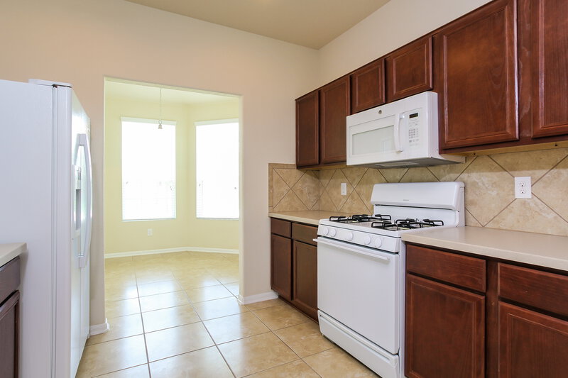 2,150/Mo, 10462 Fire Sage Dr Humble, TX 77396 Kitchen View