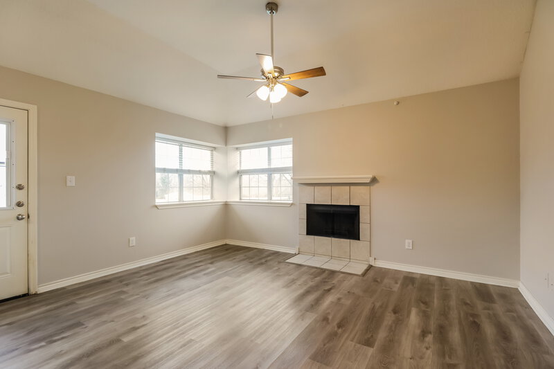 1,595/Mo, 13208 Lake Breeze Ln Willis, TX 77318 Living Room View 2