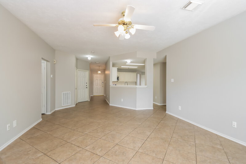 1,800/Mo, 5506 Timbers Quail Dr Humble, TX 77346 Living Room View 2