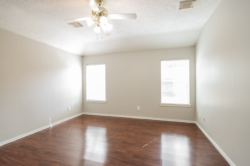 1,800/Mo, 5506 Timbers Quail Dr Humble, TX 77346 Main Bedroom View 2