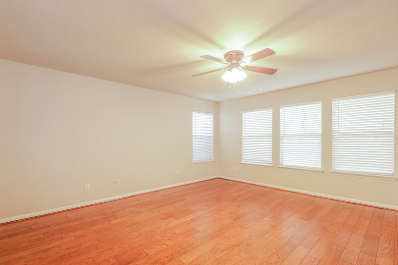 2,120/Mo, 6403 Misty Brook Bend Ct Spring, TX 77379 Living Room View