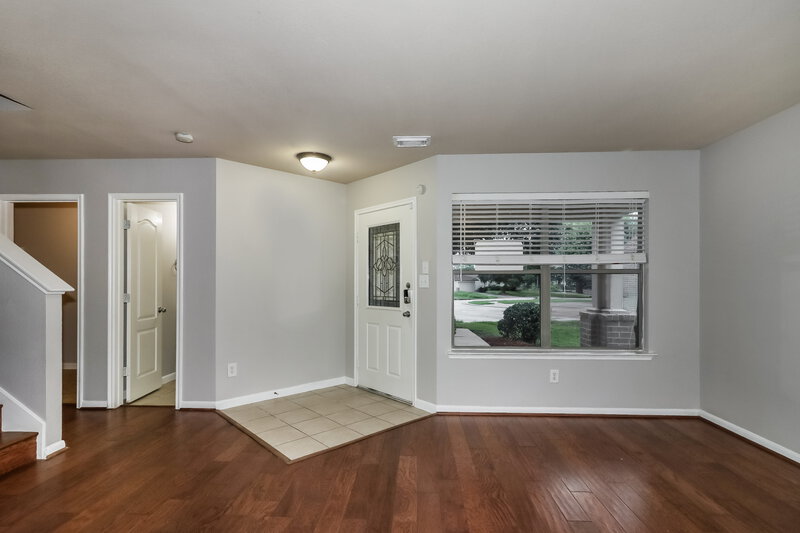 2,320/Mo, 6403 Misty Brook Bend Ct Spring, TX 77379 Living Room View