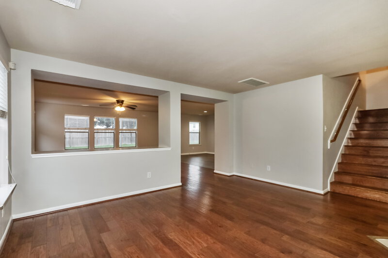 2,320/Mo, 6403 Misty Brook Bend Ct Spring, TX 77379 Living Room View 2