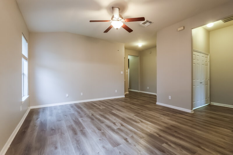 1,950/Mo, 15538 Anton Dr Cypress, TX 77429 Living Room View 3
