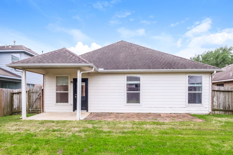 1,950/Mo, 15538 Anton Dr Cypress, TX 77429 Rear View