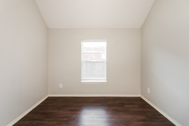 1,940/Mo, 2531 Bisbane Dr Houston, TX 77014 Bedroom View 2