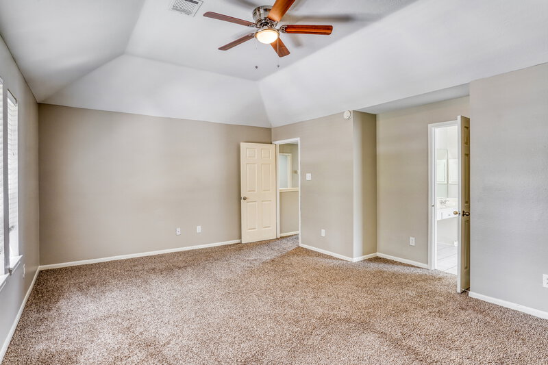 1,930/Mo, 8206 Holmwood Dr Houston, TX 77040 Main Bedroom View 2