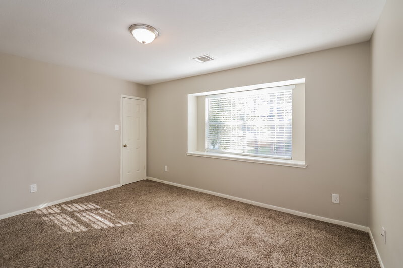 1,925/Mo, 8206 Holmwood Dr Houston, TX 77040 Bedroom View 3
