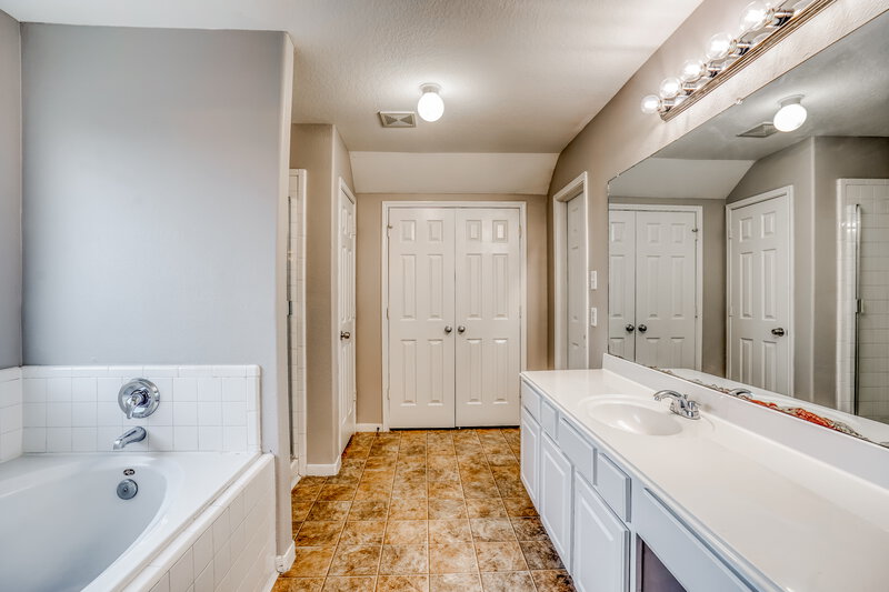 1,995/Mo, 9702 Winter Bloom Ln Houston, TX 77088 Misc View 7