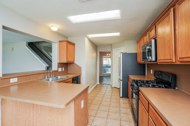 2,115/Mo, 12910 Hunters Field Ln Houston, TX 77044 Kitchen View