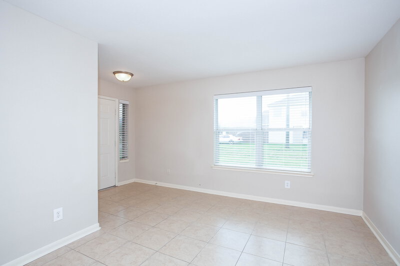 2,015/Mo, 13010 Kingston Point Ln Houston, TX 77047 Living Room View