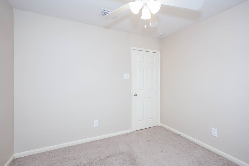 2,015/Mo, 13010 Kingston Point Ln Houston, TX 77047 Bedroom View