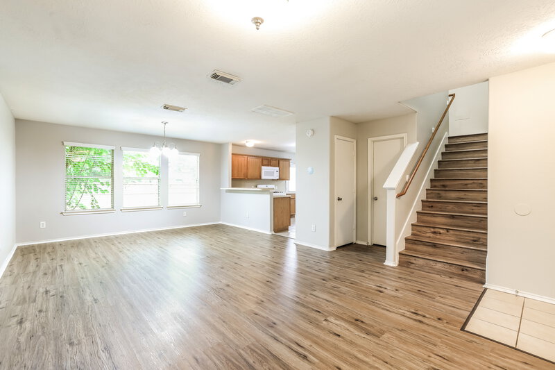 2,210/Mo, 13146 Cutler Ridge Ln Houston, TX 77044 Living Room View