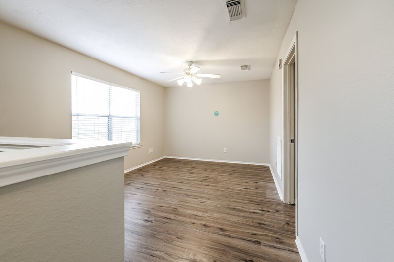 2,210/Mo, 13146 Cutler Ridge Ln Houston, TX 77044 Loft View 2