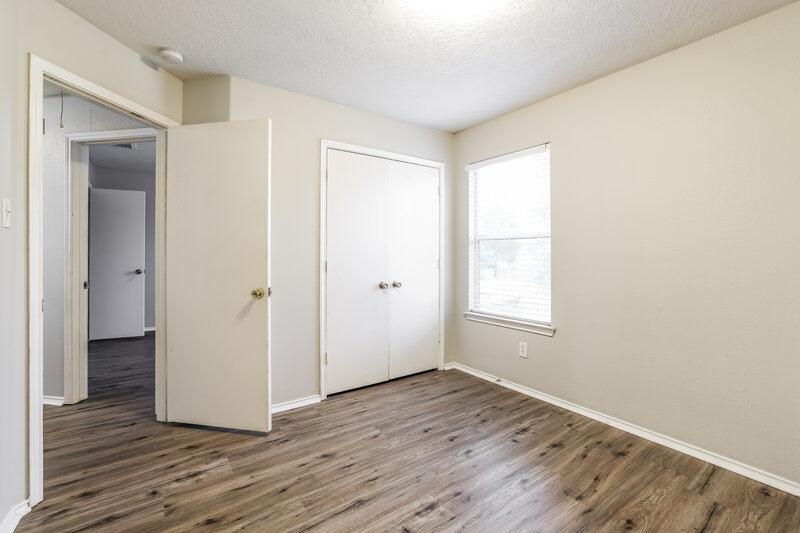 2,210/Mo, 13146 Cutler Ridge Ln Houston, TX 77044 Bedroom View 2