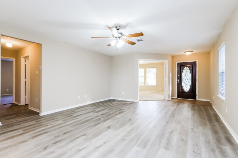1,810/Mo, 21639 Kingston Terrace Ln Spring, TX 77379 Living Room View 2