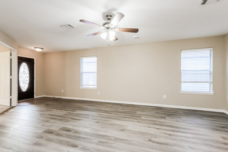 1,810/Mo, 21639 Kingston Terrace Ln Spring, TX 77379 Living Room View 3