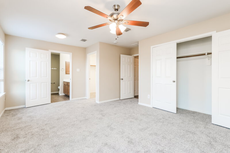 1,810/Mo, 21639 Kingston Terrace Ln Spring, TX 77379 Main Bedroom View