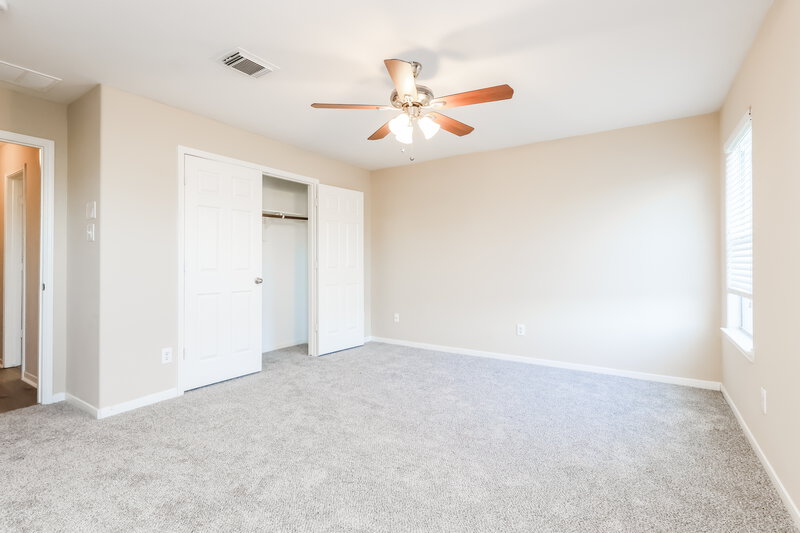 1,810/Mo, 21639 Kingston Terrace Ln Spring, TX 77379 Main Bedroom View 2