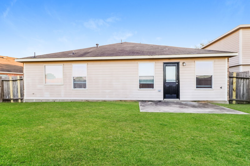 1,810/Mo, 21639 Kingston Terrace Ln Spring, TX 77379 Rear View