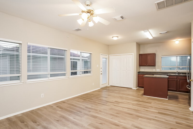 1,765/Mo, 20627 Sycamore Crest Ln Katy, TX 77449 Living Room View 3