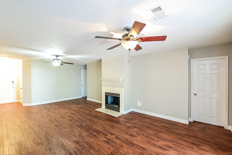 1,715/Mo, 28710 Raestone St Spring, TX 77386 Living Room View 2