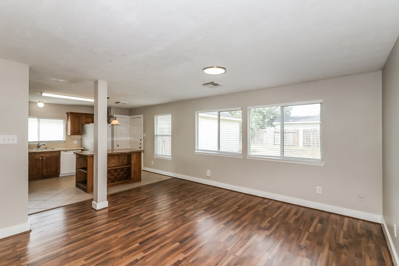 1,810/Mo, 19806 Falcon Hill Ct Cypress, TX 77433 Living Room View 2