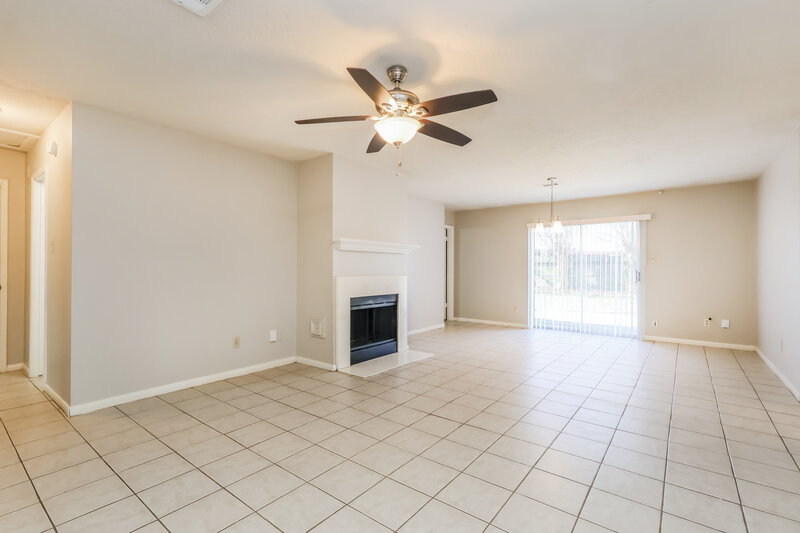 1,655/Mo, 28907 Binefield St Spring, TX 77386 Living Room View