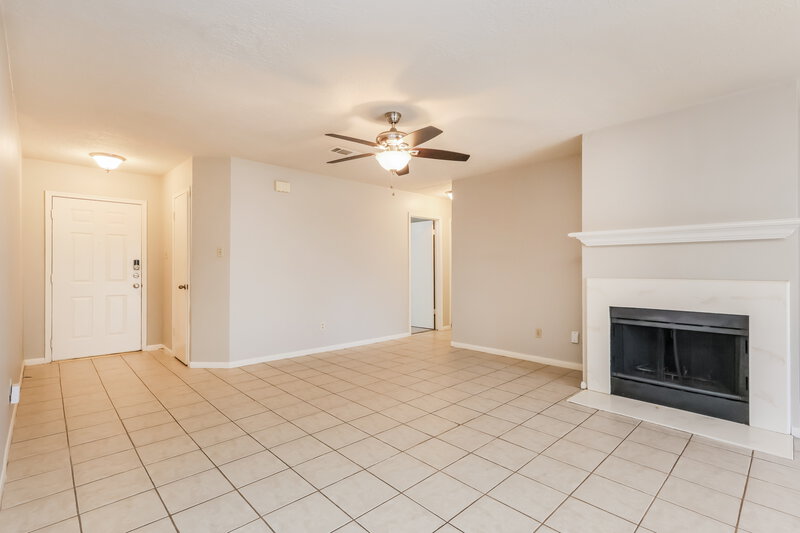 1,655/Mo, 28907 Binefield St Spring, TX 77386 Living Room View 2